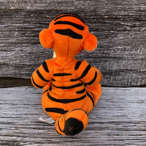 Tigger toy ©️1997 stuffed animal Disney 7.5” high Velcro paws Plush Plushie - Picture 4 of 12